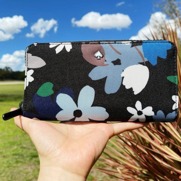 Kate Spade Continental Zip Around Wallet Black Floral - Picture 1 of 4